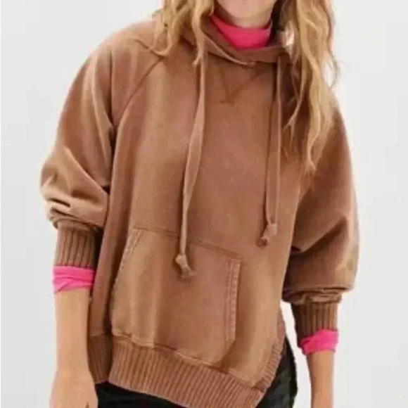 American Eagle Outfitters Tops - American Eagle Oversized Hung out hoodie size S